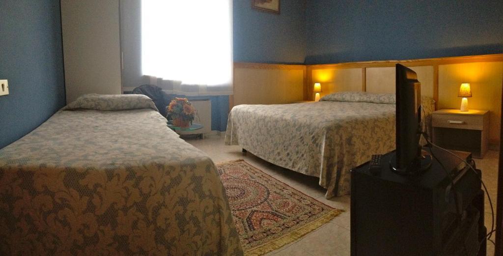 Hotel Monumento Certosa di Pavia Værelse billede